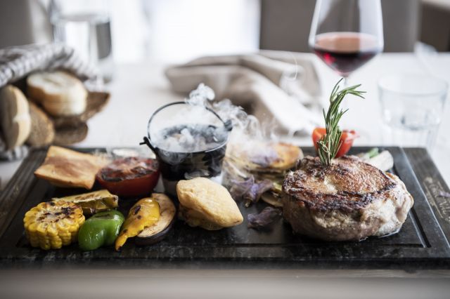 Immagine: ristorante a San Cassiano in Badia